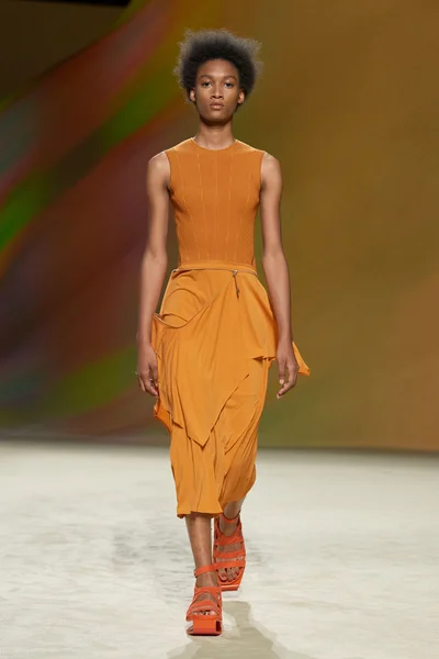 Look 26